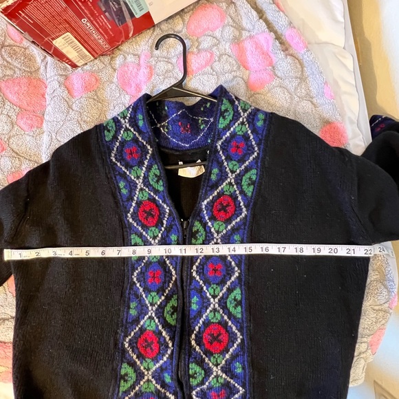 Esprit Vintage  Full Zipp Cropped Jacket ,Size Medium,100% wool - Picture 3 of 8